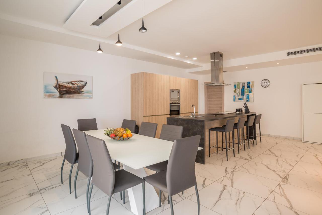 The Sea-Bank Villa Apartments Marsaskala Esterno foto