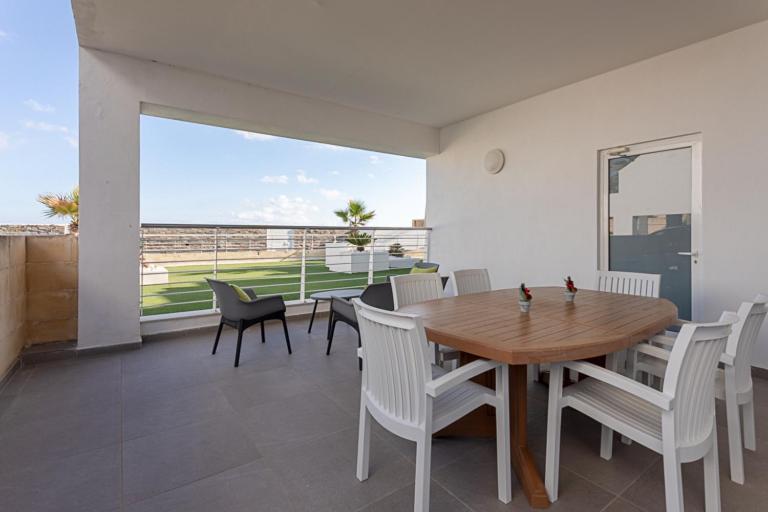 The Sea-Bank Villa Apartments Marsaskala Esterno foto