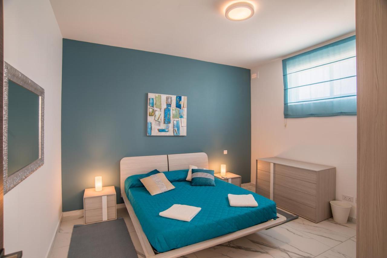 The Sea-Bank Villa Apartments Marsaskala Esterno foto