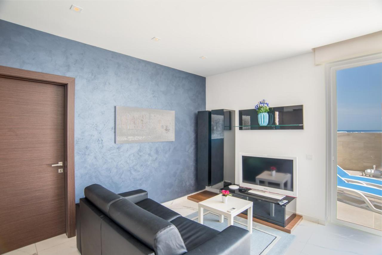 The Sea-Bank Villa Apartments Marsaskala Esterno foto