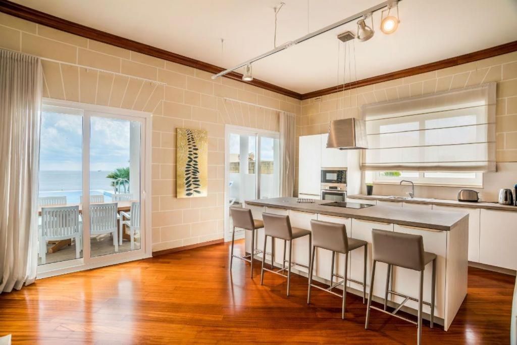 The Sea-Bank Villa Apartments Marsaskala Esterno foto